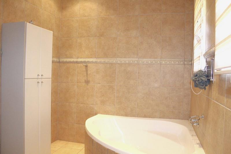 4 Bedroom Property for Sale in Ifafi North West